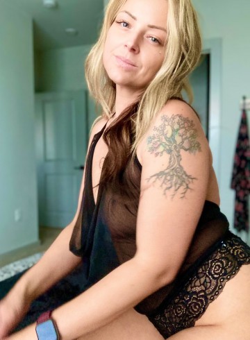 Colorado Springs Escort Taylor  Lane Adult Entertainer in United States, Female Adult Service Provider, Escort and Companion.